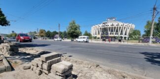 Lucrări de reabilitare a infrastructurii rutiere au loc în zona Circului și în sectorul Buiucani