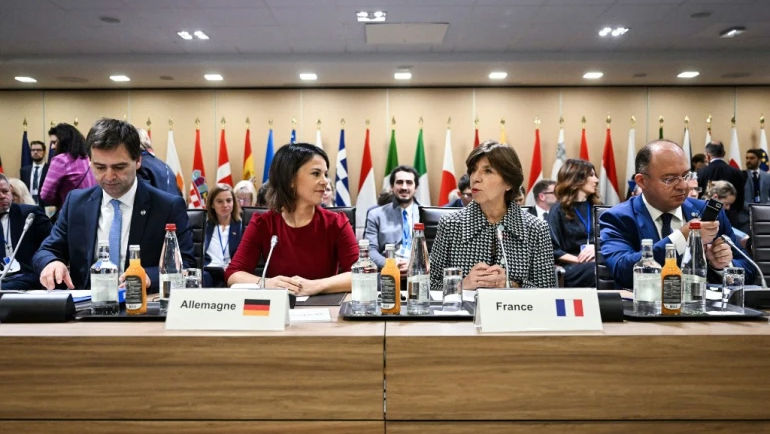 Noiembrie. Conferința de la Paris (foto: agerpres.ro)