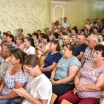 oameni si maia